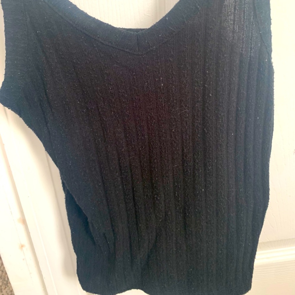 black tank top - Picture 2 of 3